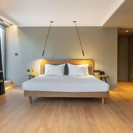 Hotel Bob W Eolou